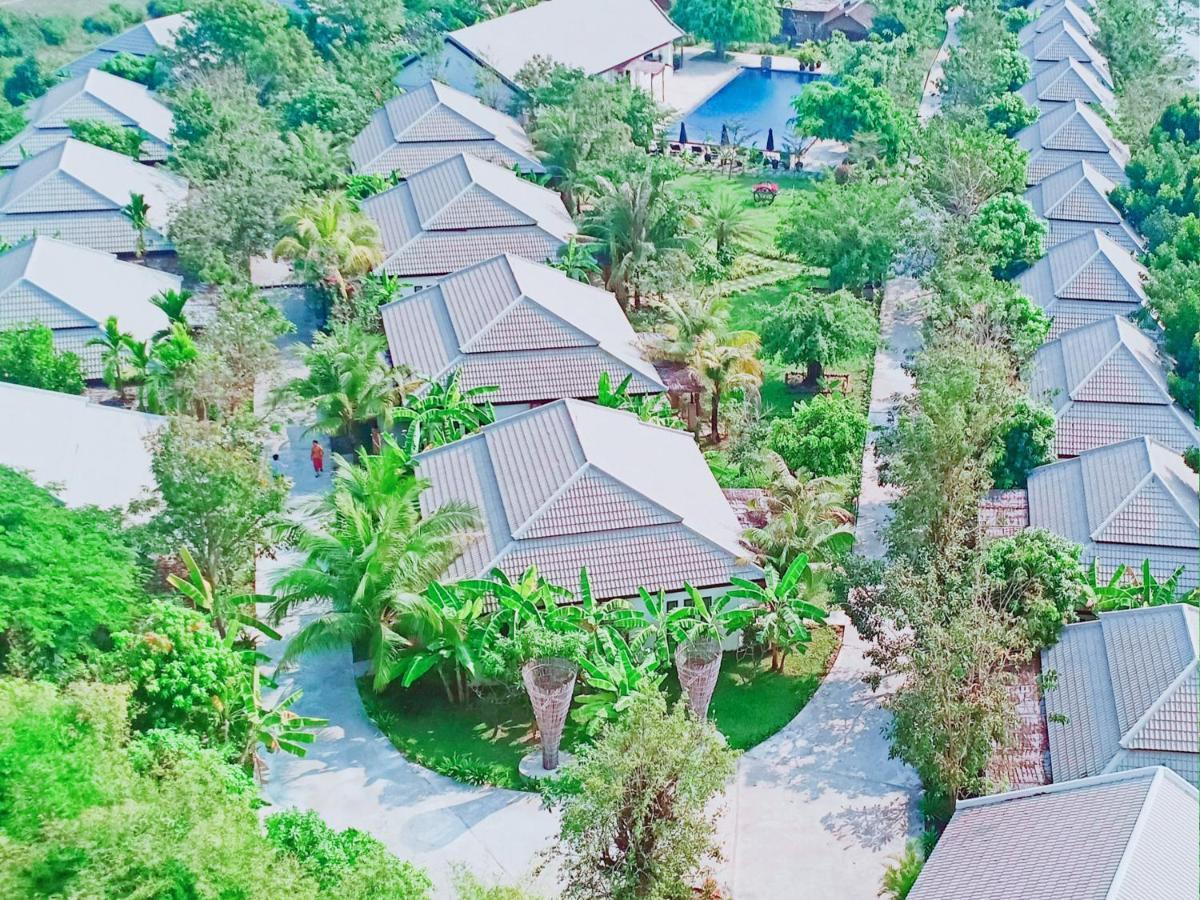 Asarita Angkor Resort & Spa Сиемрип Экстерьер фото